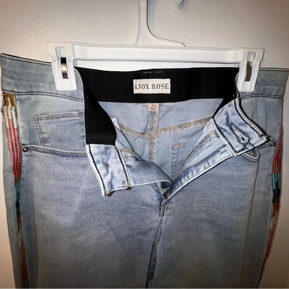 Knox Rose 14,color block Embroidered sides comfort waistband stretch skinny jean - Picture 5 of 9
